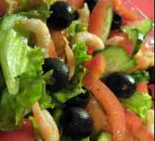 Салат з креветок і овочів