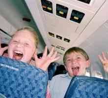 Як летіти в літаку з дітьми