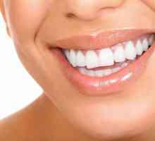 Як можна відбілити зуби перекисом водню