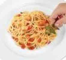 Як приготувати спагетті з томатним соусом і креветками
