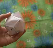 Як зробити паперову бомбочку
