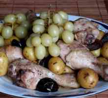 Курка з сухофруктами і виноградом