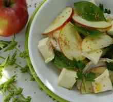 Салат з яблуками і куркою