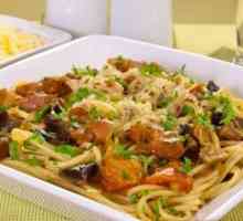 Спагеті з баклажанами, білими грибами та грудинкою