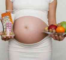 Вітаміни для вагітних: чи варто приймати аптечні?