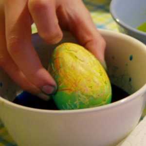 Чим розфарбувати яйця до великодня