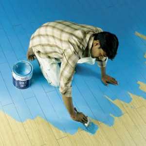 Що краще - пофарбувати дерев`яну підлогу фарбою або покрити лаком