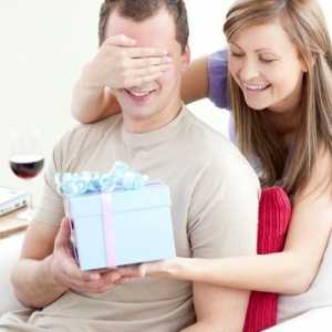 Що подарувати коханому чоловікові
