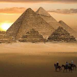 Як єгиптяни будували піраміди