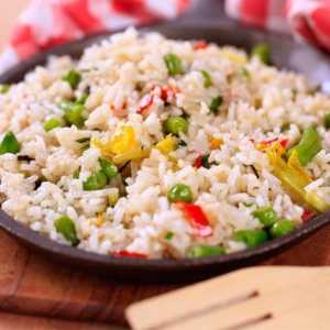 Як готувати овочі з рисом в мультиварці