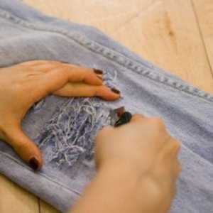 Як художньо порвати джинси