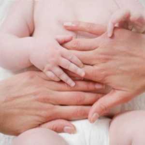 Як лікувати пронос у новонароджених