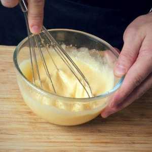 Як приготувати бісквітне тісто без міксера