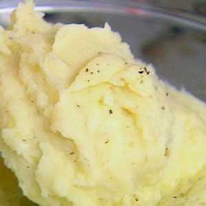 Як приготувати картопляне пюре з зеленим горошком