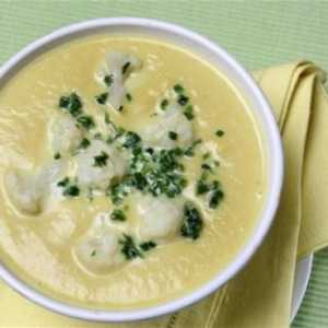 Як приготувати крем-суп з цвітної капусти з блакитним сиром