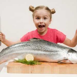 Як підгодовувати дитину рибою