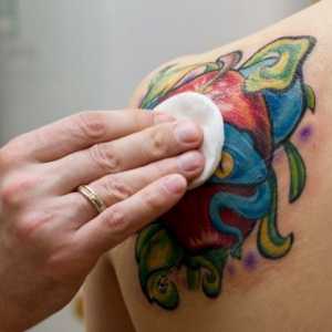 Як доглядати за татуюванням після нанесення