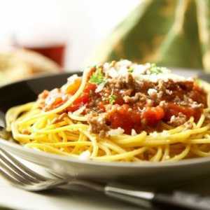 Як смачно приготувати спагетті болоньєзе