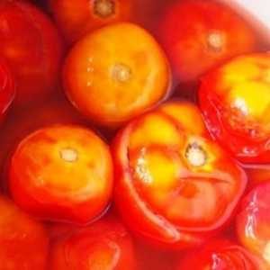 Як засолити помідори простим способом