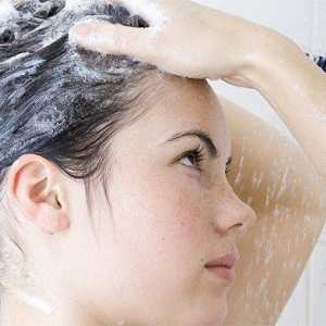 Яким шампунем мити голову