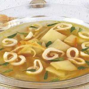 Картопляний суп з кальмарами