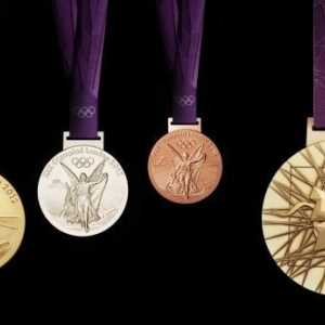 Хто розробив дизайн медалей олімпійських ігор в лондоні