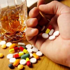 Чому антибіотики не можна пити з алкоголем