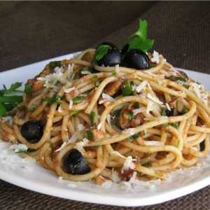 Спагеті з анчоусами