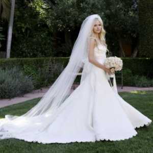 Весільні прикмети: чому не можна міряти чуже весільну сукню