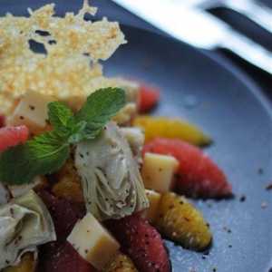 Сирно-цитрусовий салат
