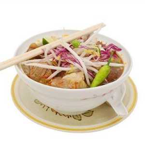 В`єтнамський яловичий суп